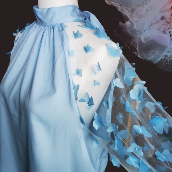 NWOT Butterfly flutter blouse - Picture 2 of 5